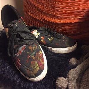 Nike SB Stefan Janoski Floral Digi-Camo Men’s